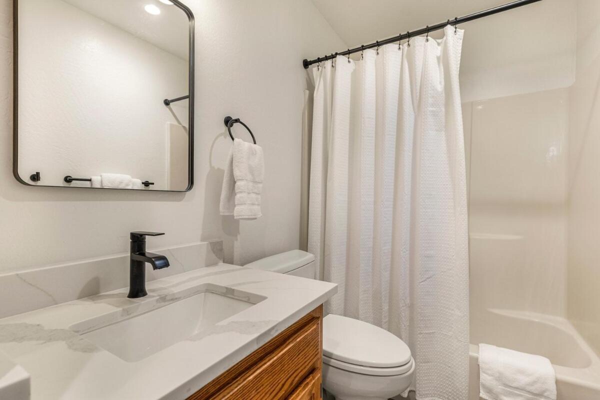 Pinewood - Backs To Forest - Near Downtown! Holiday home Flagstaff